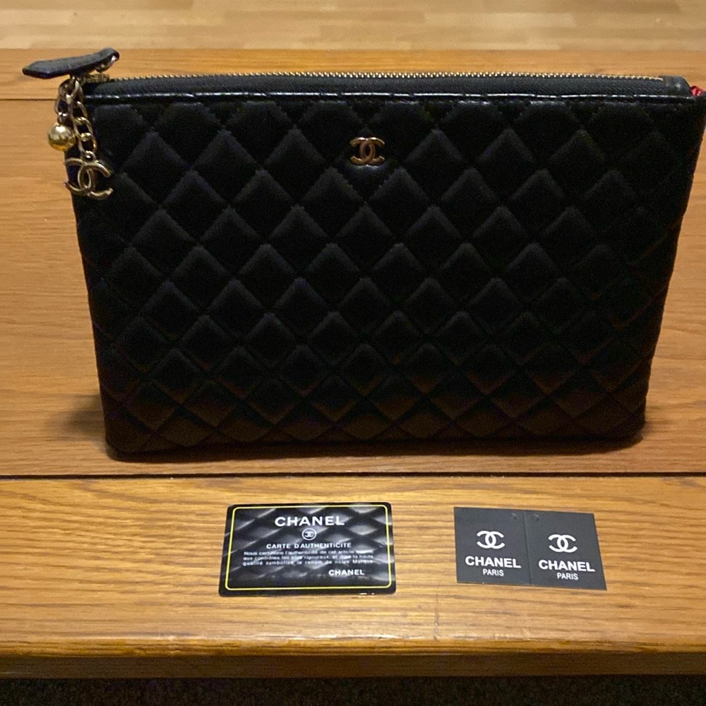 Large Matelasse CHANNEL Clutch.